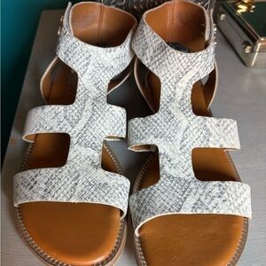 Franco Sarto Gray Gladiator-Inspired Sandals with Geometric Design